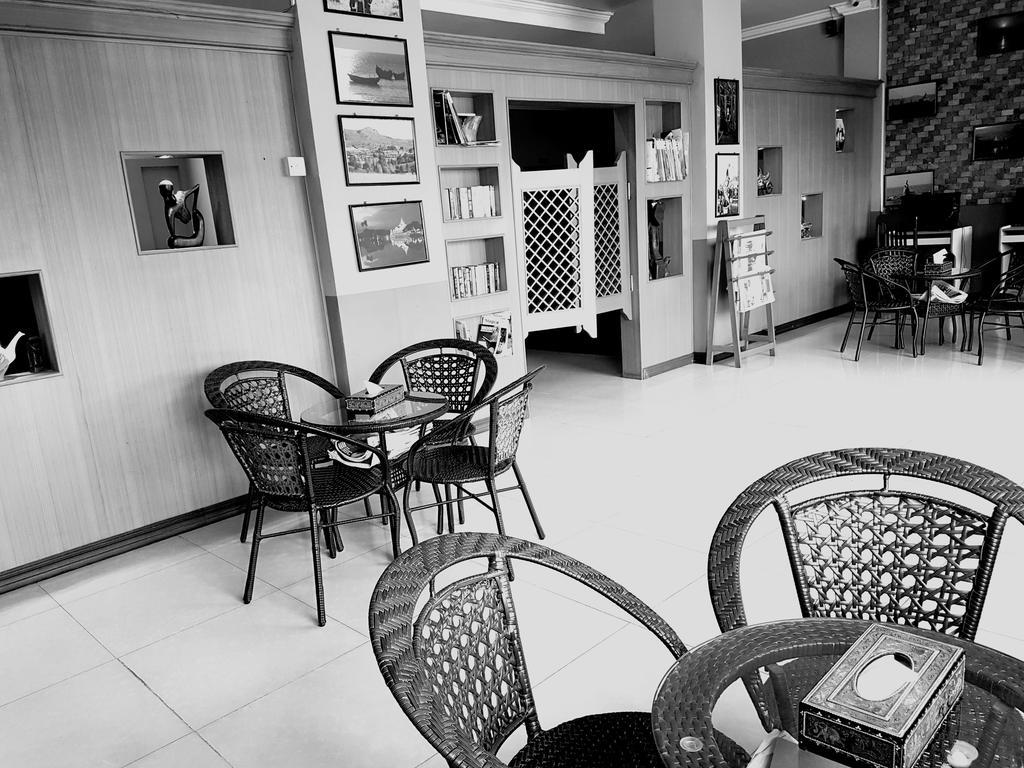 Hotel 63 Rangún Exteriér fotografie